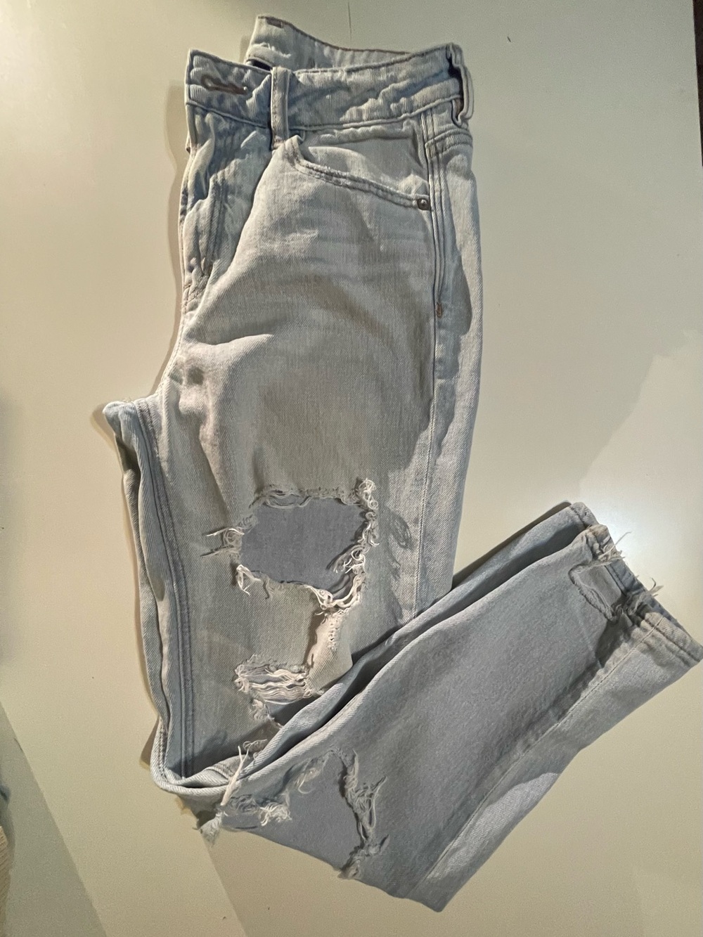 American Eagle Outfitters Light Gray Distressed Boyfriend Jeans